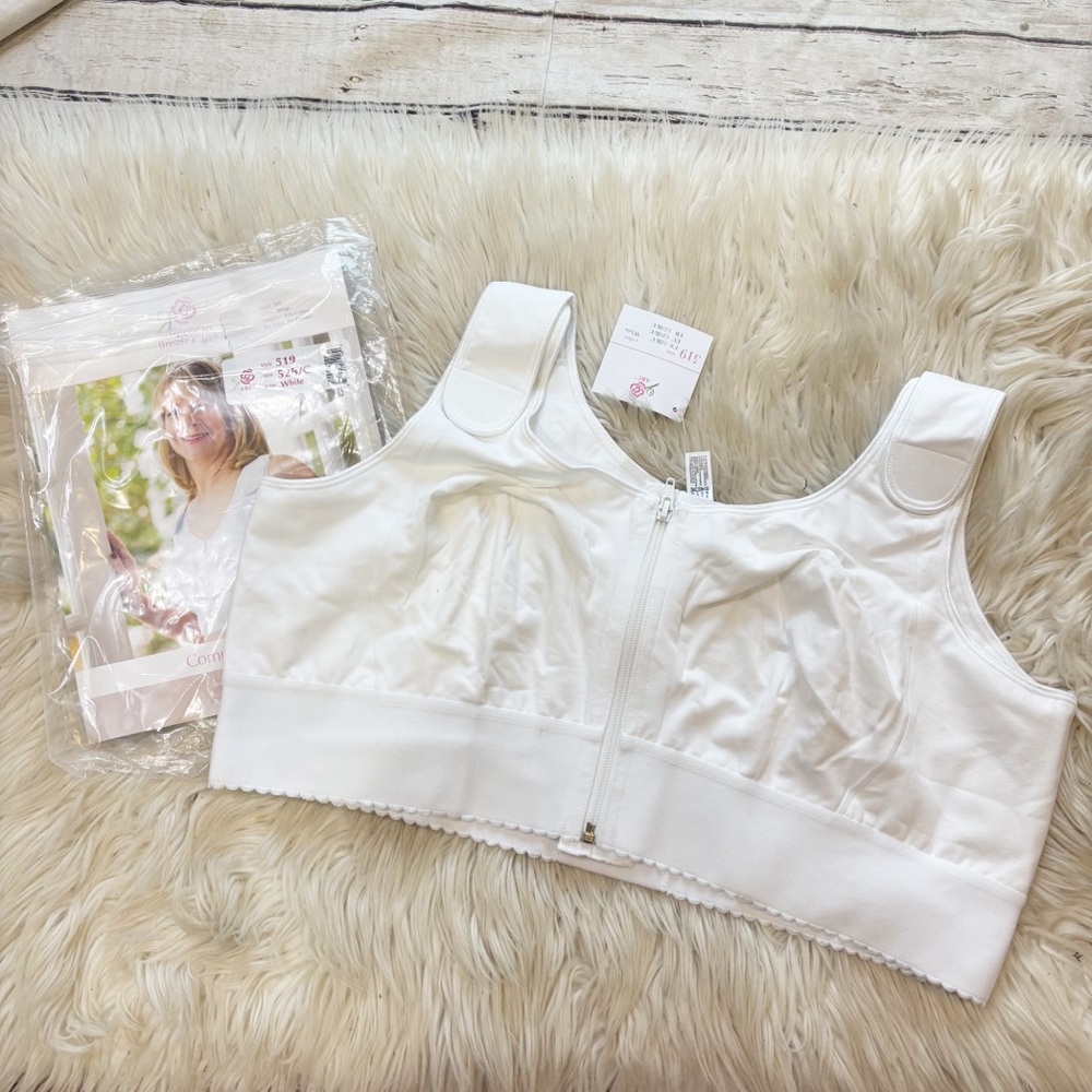 American Breast Care 519 Solid White Zipper Front Compression Bra Size 52B/C NEW